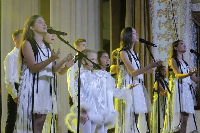 Як вшановували пам'ять і вітали військовослужбовців у Кам'янці (ФОТО), фото №15 на сайті 20minut.ua