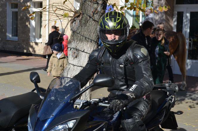 Новини Хмельницького - фото з Під рев моторів байкери закрили мотосезон у Хмельницькому (ФОТО) Під рев моторів байкери закрили мотосезон у Хмельницькому (ФОТО), фото №9 на сайті vsim.ua