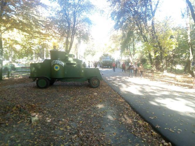 Новини Вінниці - фото з У Центральному парку готуються до боїв часів УНР У Центральному парку готуються до боїв часів УНР, фото №5 на сайті 20minut.ua