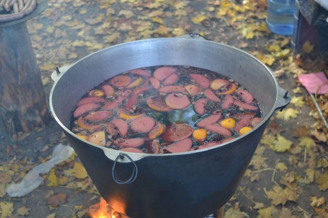 Чим і за скільки пригощали хмельничан на фестивалі вуличної їжі, фото №1 на сайті vsim.ua