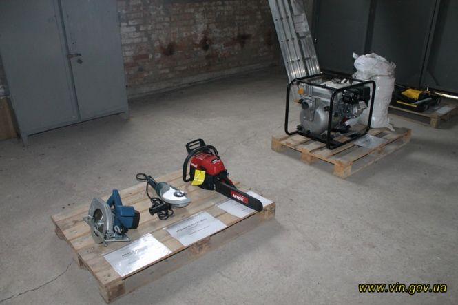 Новини Вінниці - фото з До Ічні з Вінниччини відправили 800 листів шиферу До Ічні з Вінниччини відправили 800 листів шиферу, фото №4 на сайті 20minut.ua