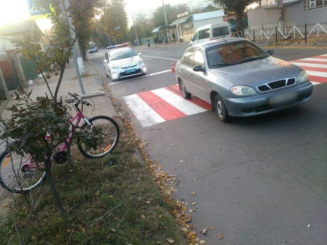 Новини Хмельницького - фото з У Раковому "Lanos" збив 10-річну дівчинку на "зебрі" У Раковому "Lanos" збив 10-річну дівчинку на "зебрі", фото №1 на сайті vsim.ua