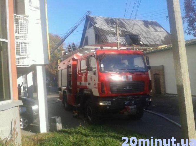 Новини Вінниці - фото з Пожежа біля мерії. Перекрили рух по вулиці Оводова (ФОТО та ВІДЕО з місця) Пожежа біля мерії. Перекрили рух по вулиці Оводова (ФОТО та ВІДЕО з місця), фото №7 на сайті 20minut.ua