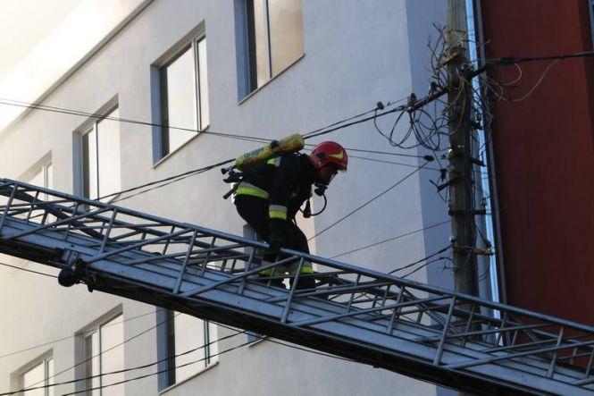 Новини Вінниці - фото з Пожежа біля мерії. Перекрили рух по вулиці Оводова (ФОТО та ВІДЕО з місця) Пожежа біля мерії. Перекрили рух по вулиці Оводова (ФОТО та ВІДЕО з місця), фото №11 на сайті 20minut.ua