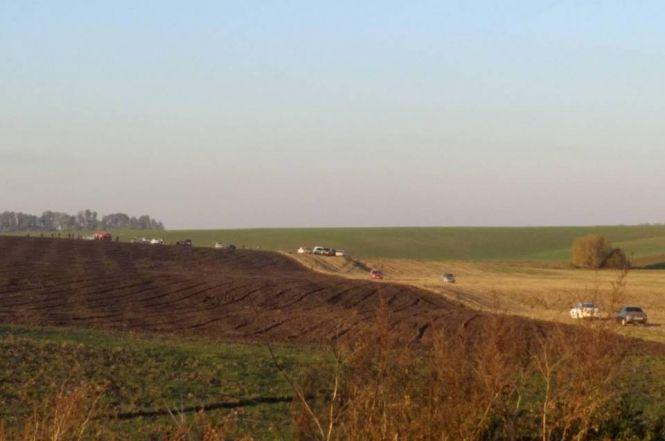 Біля села Уланів впав військовий літак. Інформація з місця: два пілоти розбилися, фото №1 на сайті 20minut.ua