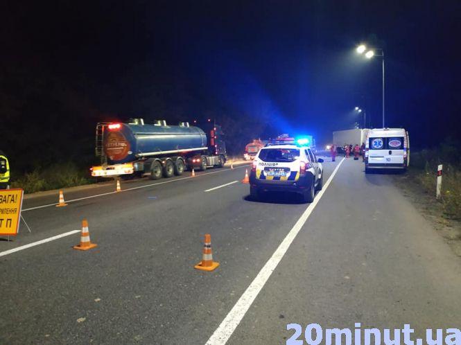 Моторошне ДТП на Барському шосе: водій «Славути» врізався у вантажівку, фото №1 на сайті 20minut.ua