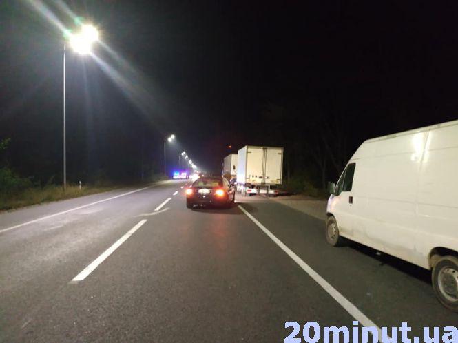 Моторошне ДТП на Барському шосе: водій «Славути» врізався у вантажівку, фото №5 на сайті 20minut.ua