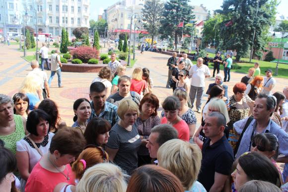 Новини Вінниці - фото з Рішення прийнято: школи №5 та №31 об’єднали, не дослухавшись думки батьків Рішення прийнято: школи №5 та №31 об’єднали, не дослухавшись думки батьків, фото №7 на сайті 20minut.ua