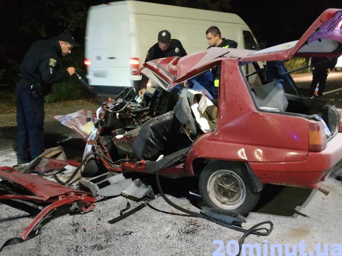 Моторошне ДТП на Барському шосе: водій «Славути» врізався у вантажівку, фото №4 на сайті 20minut.ua