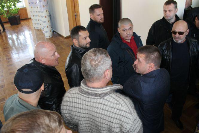 Житомирських активістів не пустили на екологічну комісію обласної ради. ФОТО, ВІДЕО, фото №4 на сайті 20minut.ua