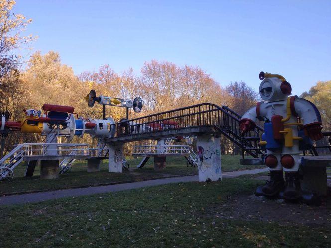 Новини Хмельницького - фото з Ремонт «Космосу» у парку Чекмана: як виглядає оновлена скульптура Ремонт «Космосу» у парку Чекмана: як виглядає оновлена скульптура, фото №5 на сайті vsim.ua