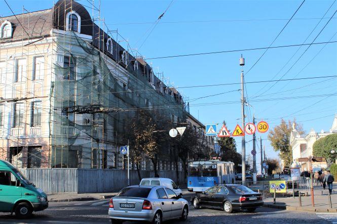 Новини Вінниці - фото з На Театральній розширюють дорогу. А далі — оновлення площі за 22,9 мільйона На Театральній розширюють дорогу. А далі — оновлення площі за 22,9 мільйона, фото №2 на сайті 20minut.ua