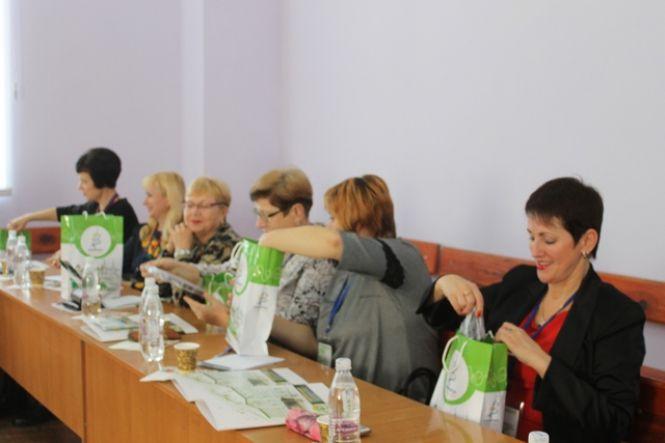 Педагоги України розглядають питання освіти у Кам’янці-Подільському, фото №2 на сайті 20minut.ua