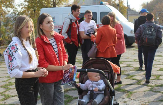 «Герб передам на шахту Бутівка». Волонтери везуть на фронт «Смак домашнього тепла», фото №10 на сайті 20minut.ua