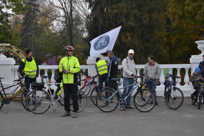 Новини Хмельницького - фото з У Хмельницькому пробігом через усе місто закрили велосезон (ФОТО) У Хмельницькому пробігом через усе місто закрили велосезон (ФОТО), фото №9 на сайті vsim.ua