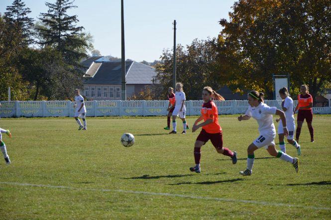 Новини Козятина - фото з В Махнівці змагалися дівчата-футболістки В Махнівці змагалися дівчата-футболістки, фото №1 на сайті 20minut.ua