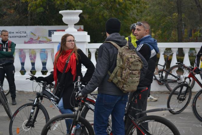 Новини Хмельницького - фото з У Хмельницькому пробігом через усе місто закрили велосезон (ФОТО) У Хмельницькому пробігом через усе місто закрили велосезон (ФОТО), фото №4 на сайті vsim.ua