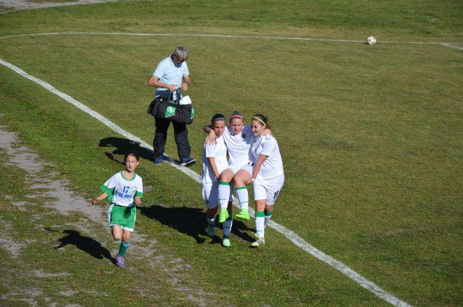 Новини Козятина - фото з В Махнівці змагалися дівчата-футболістки В Махнівці змагалися дівчата-футболістки, фото №6 на сайті 20minut.ua