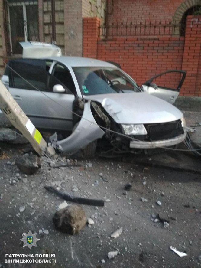 ДТП на Магістратській: водій, що зніс дві електроопори, був п'яний, фото №3 на сайті 20minut.ua