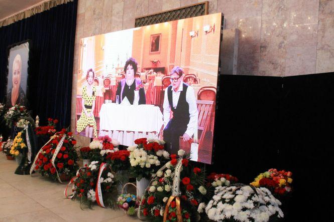 Житомир в скорботі: прощання з Мариною Поплавською. ФОТО, фото №3 на сайті 20minut.ua