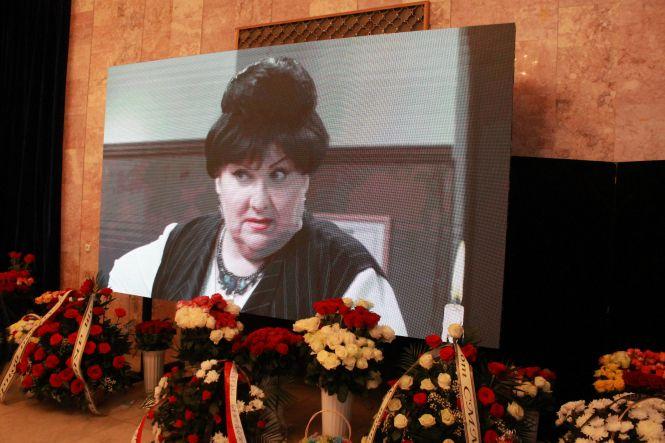 Житомир в скорботі: прощання з Мариною Поплавською. ФОТО, фото №4 на сайті 20minut.ua