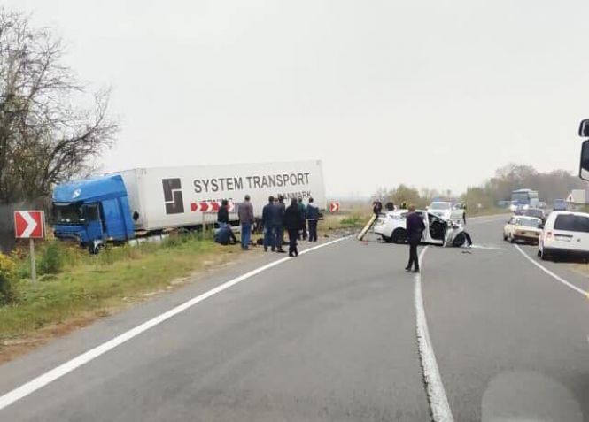 Новини Тернополя - фото з На дорозі Тернопіль-Львів-Рава-Руська у страшній ДТП загинув 22-річний патрульний На дорозі Тернопіль-Львів-Рава-Руська у страшній ДТП загинув 22-річний патрульний, фото №4 на сайті 20minut.ua