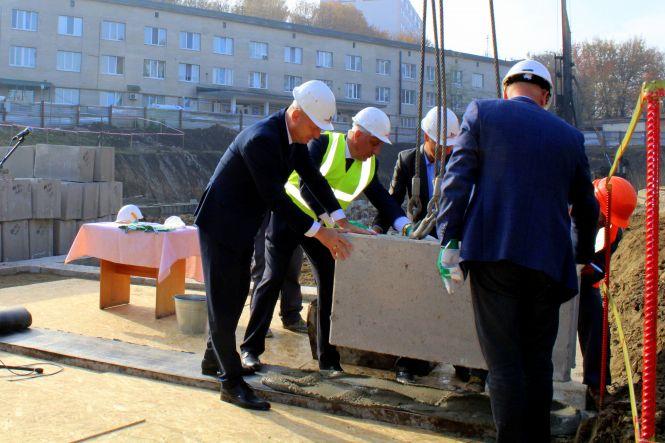 В обласній дитячій лікарні добудують лікувально-діагностичний корпус, фото №1 на сайті vsim.ua