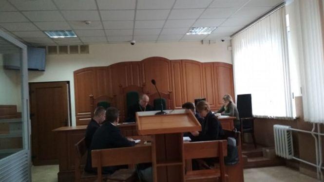 Тернополянина судять за згвалтування 64-річної матері його друга. Дружина переконує, що він не винен, фото №1 на сайті 20minut.ua