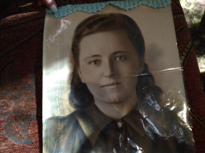 Пережила голод, війну та смерть доньки: як хмельничанка Надія у 100 років досі торти випікає та хрестиком вишиває, фото №2 на сайті vsim.ua