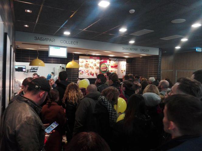 Новини Тернополя - фото з Тернопільський McDonald's вже приймає перших відвідувачів Тернопільський McDonald's вже приймає перших відвідувачів, фото №1 на сайті 20minut.ua