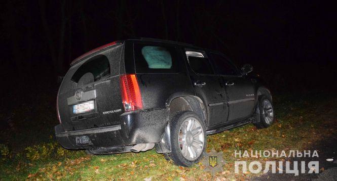 Новини Вінниці - фото з В Іллінцях Cadillac збив пішохода. Потерпілий йшов посеред дороги В Іллінцях Cadillac збив пішохода. Потерпілий йшов посеред дороги, фото №2 на сайті 20minut.ua