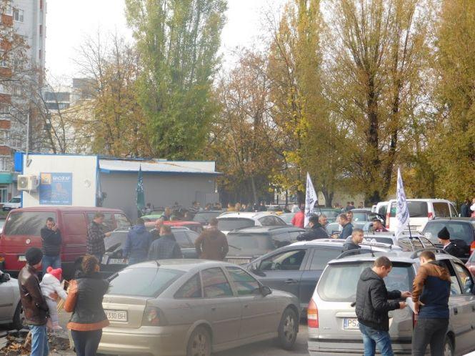 Новини Хмельницького - фото з Видовищно та під гучну музику вулицями Хмельницького проїхались автомобілісти Видовищно та під гучну музику вулицями Хмельницького проїхались автомобілісти, фото №3 на сайті vsim.ua