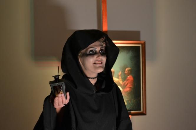 Новини Хмельницького - фото з Привиди, підземелля та Ленін у пеклі: у художньому музеї провели нічну екскурсію Привиди, підземелля та Ленін у пеклі: у художньому музеї провели нічну екскурсію, фото №8 на сайті vsim.ua