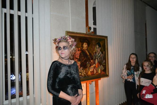 Новини Хмельницького - фото з Привиди, підземелля та Ленін у пеклі: у художньому музеї провели нічну екскурсію Привиди, підземелля та Ленін у пеклі: у художньому музеї провели нічну екскурсію, фото №11 на сайті vsim.ua