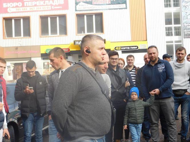 Новини Хмельницького - фото з Видовищно та під гучну музику вулицями Хмельницького проїхались автомобілісти Видовищно та під гучну музику вулицями Хмельницького проїхались автомобілісти, фото №1 на сайті vsim.ua