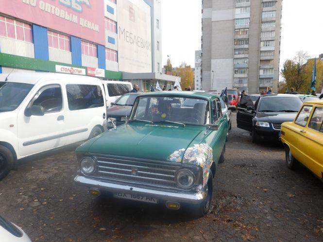 Новини Хмельницького - фото з Видовищно та під гучну музику вулицями Хмельницького проїхались автомобілісти Видовищно та під гучну музику вулицями Хмельницького проїхались автомобілісти, фото №7 на сайті vsim.ua