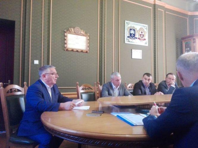 Новини Тернополя - фото з Тролейбуси по 8, маршрутки по 9. Проїзд у Тернополі дорожчає Тролейбуси по 8, маршрутки по 9. Проїзд у Тернополі дорожчає, фото №1 на сайті 20minut.ua