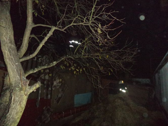 У Славуті згорів будинок, фото №2 на сайті vsim.ua