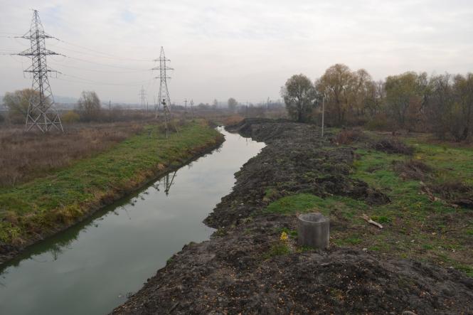 Як у Хмельницькому чистять Південний Буг (ФОТО), фото №2 на сайті vsim.ua