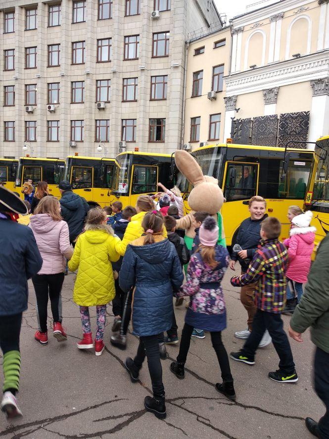 Парк шкільних атобусів області поповнився ще на 20 "Богданів", фото №2 на сайті 20minut.ua