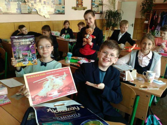 Як тернопільські школярі у центрі столиці гімн співали, фото №1 на сайті 20minut.ua