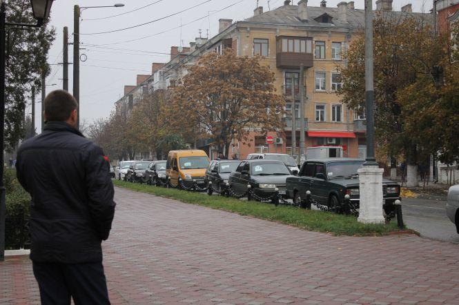 Освітяни Кам'янця взяли участь у автопробігу, фото №1 на сайті 20minut.ua