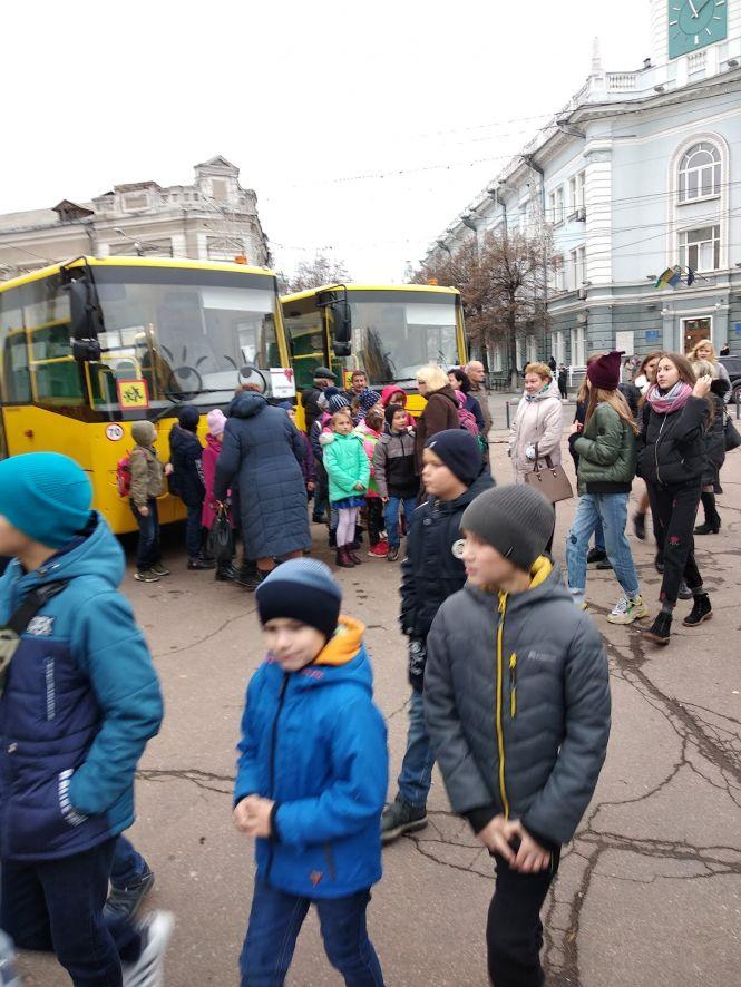 Парк шкільних атобусів області поповнився ще на 20 "Богданів", фото №1 на сайті 20minut.ua
