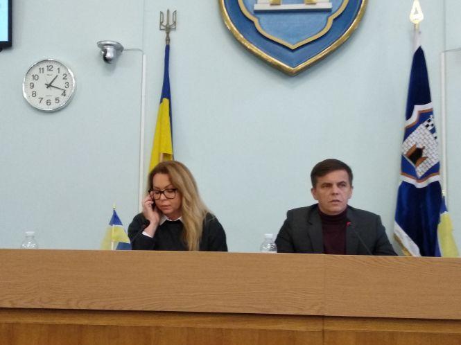Депутатам міськради не вдалося домовитися щодо тексту звернення до Президента з приводу зниження ціни на газ, фото №1 на сайті 20minut.ua