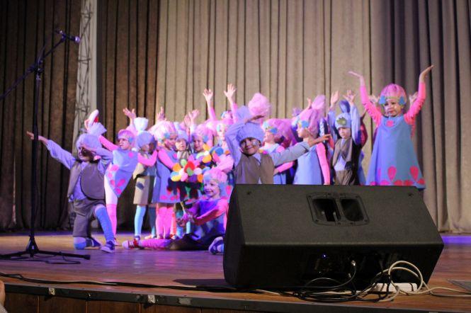 Новини Кам'янця-Подільського - фото з Як привітали працівників соціальної сфери у Кам'янці (ФОТО) Як привітали працівників соціальної сфери у Кам'янці (ФОТО), фото №18 на сайті 20minut.ua