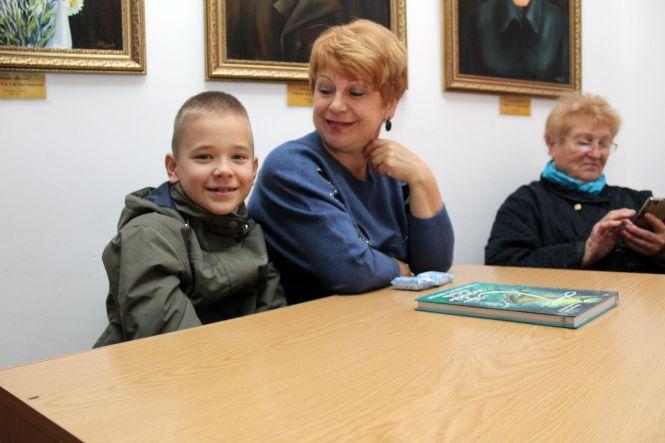 «Барвистий світ дитячої уяви», або як стартувала виставка дитячої творчості у Кам'янці (ФОТО), фото №4 на сайті 20minut.ua