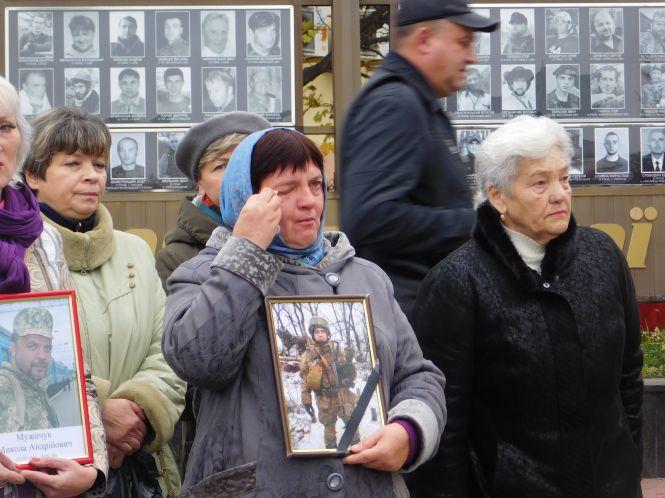 Новини Хмельницького - фото з Від майдану до проспекту пішки. Сотні хмельничан пройшлися Від майдану до проспекту пішки. Сотні хмельничан пройшлися