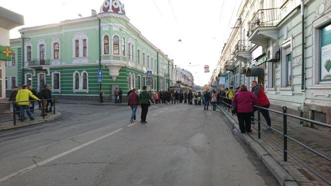 Новини Тернополя - фото з Тернополяни продовжують протестувати проти тарифів: перекрили дорогу на Руській Тернополяни продовжують протестувати проти тарифів: перекрили дорогу на Руській, фото №1 на сайті 20minut.ua