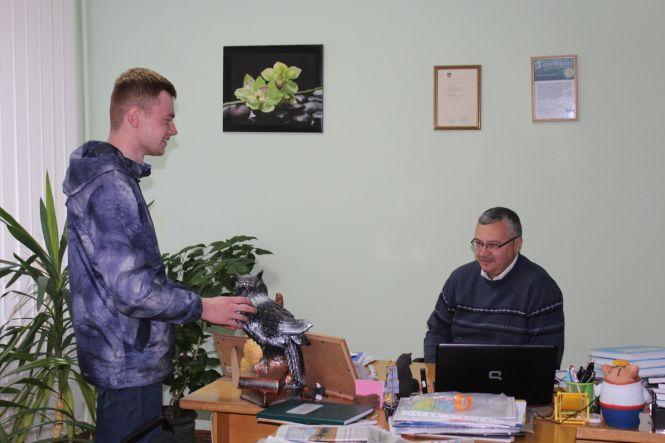 Новини Вінниці - фото з «Сам дзвонить, ще й пісень співатиме…» Розумний дзвінок виготовив учень з Вінниці «Сам дзвонить, ще й пісень співатиме…» Розумний дзвінок виготовив учень з Вінниці, фото №4 на сайті 20minut.ua