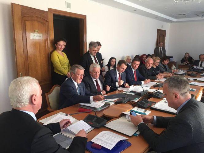 Новини Хмельницького - фото з Прес-служба Сергія Лабазюка: Профільний комітет ВР підтримав застосування дуальної форми навчання у закладах ПТО Хмельницької області Прес-служба Сергія Лабазюка: Профільний комітет ВР підтримав застосування дуальної форми навчання у закладах ПТО Хмельницької області, фото №1 на сайті vsim.ua